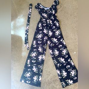 Selling some of my dresses\clothes XS and S